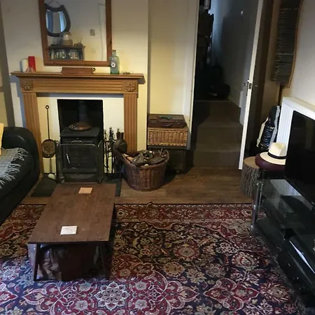 Holly Grove - Homestay Bristol